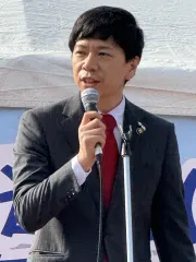 長坂尚登