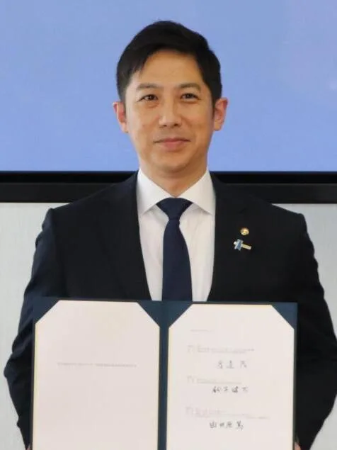 鈴木健太
