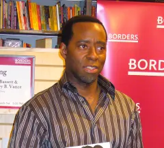 コートニー・B・ヴァンス
