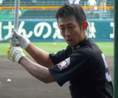 尾崎匡哉