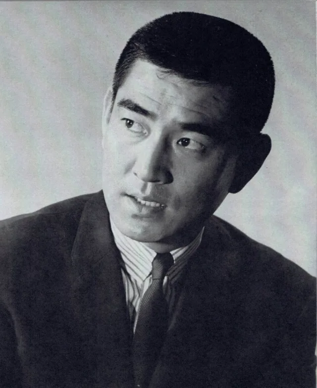 高倉健