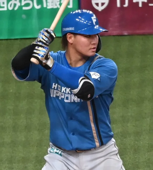 郡拓也
