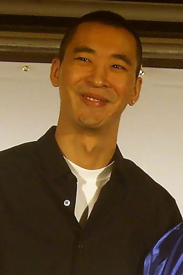 黄立行