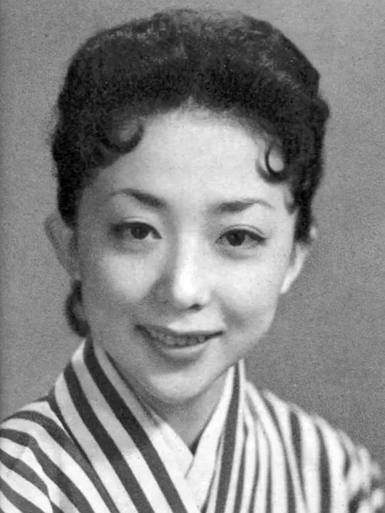 鳳八千代