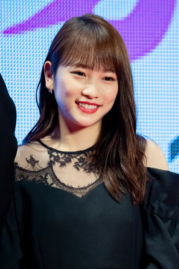 川栄李奈