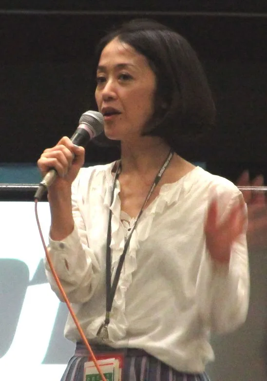 三田佐代子