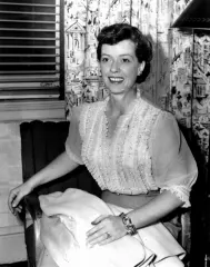 Lois Kibbee