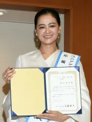 黒谷友香