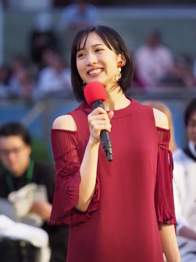 天童なこ