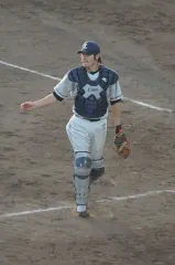 米野智人