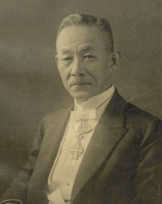 巖谷小波