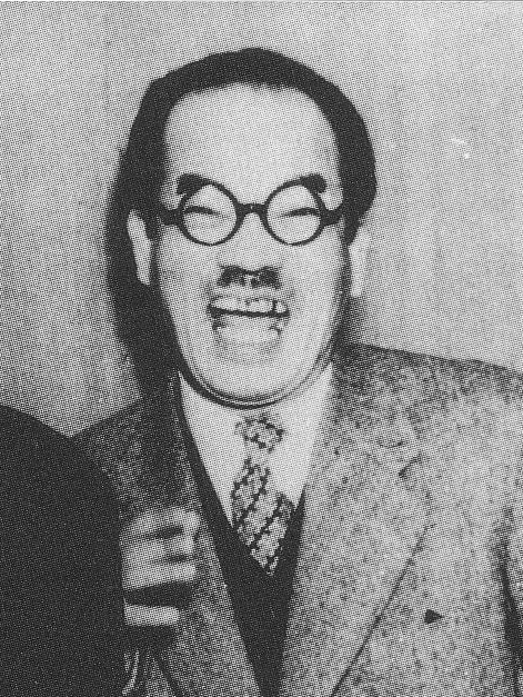 横山エンタツ