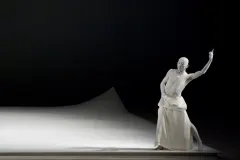 天児牛大