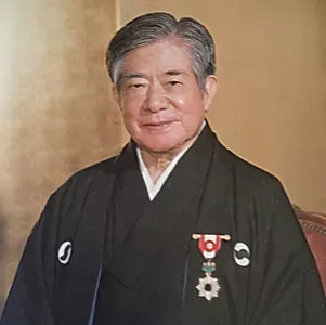 照喜名朝一