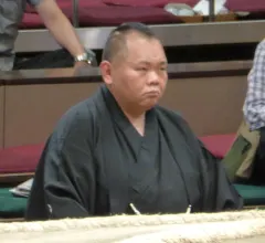 敷島勝盛