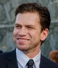 ニコライ・リー・カース