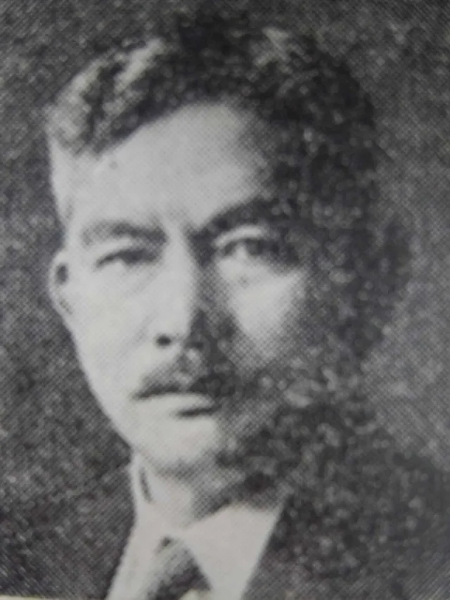 足立正