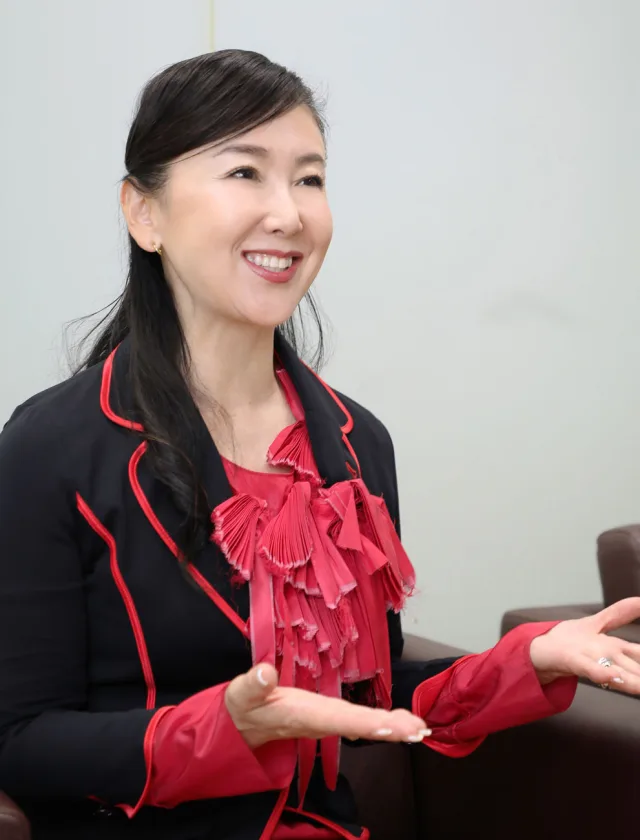 東ちづる