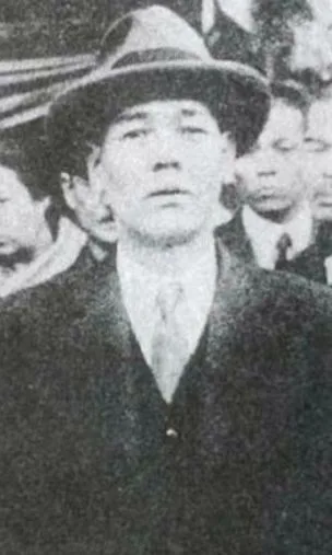山口春吉