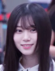 山下瞳月