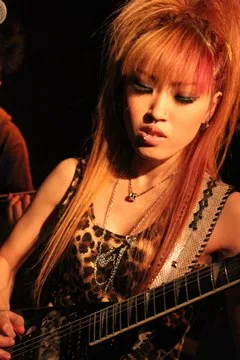 Rie a.k.a.Suzaku