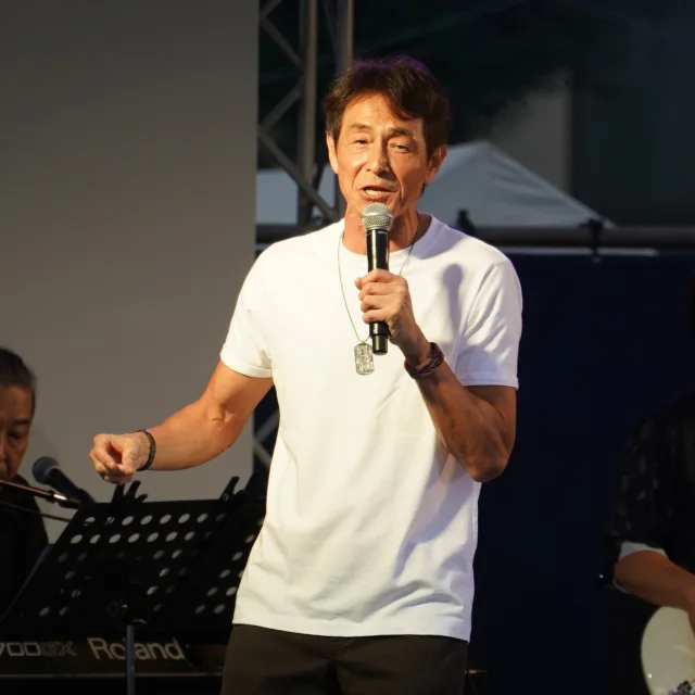 吉田栄作