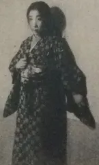 山本安英