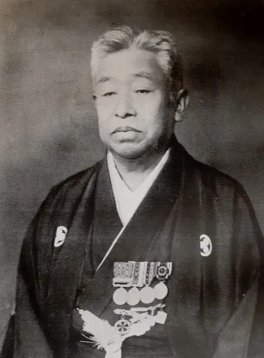 井上徳三郎